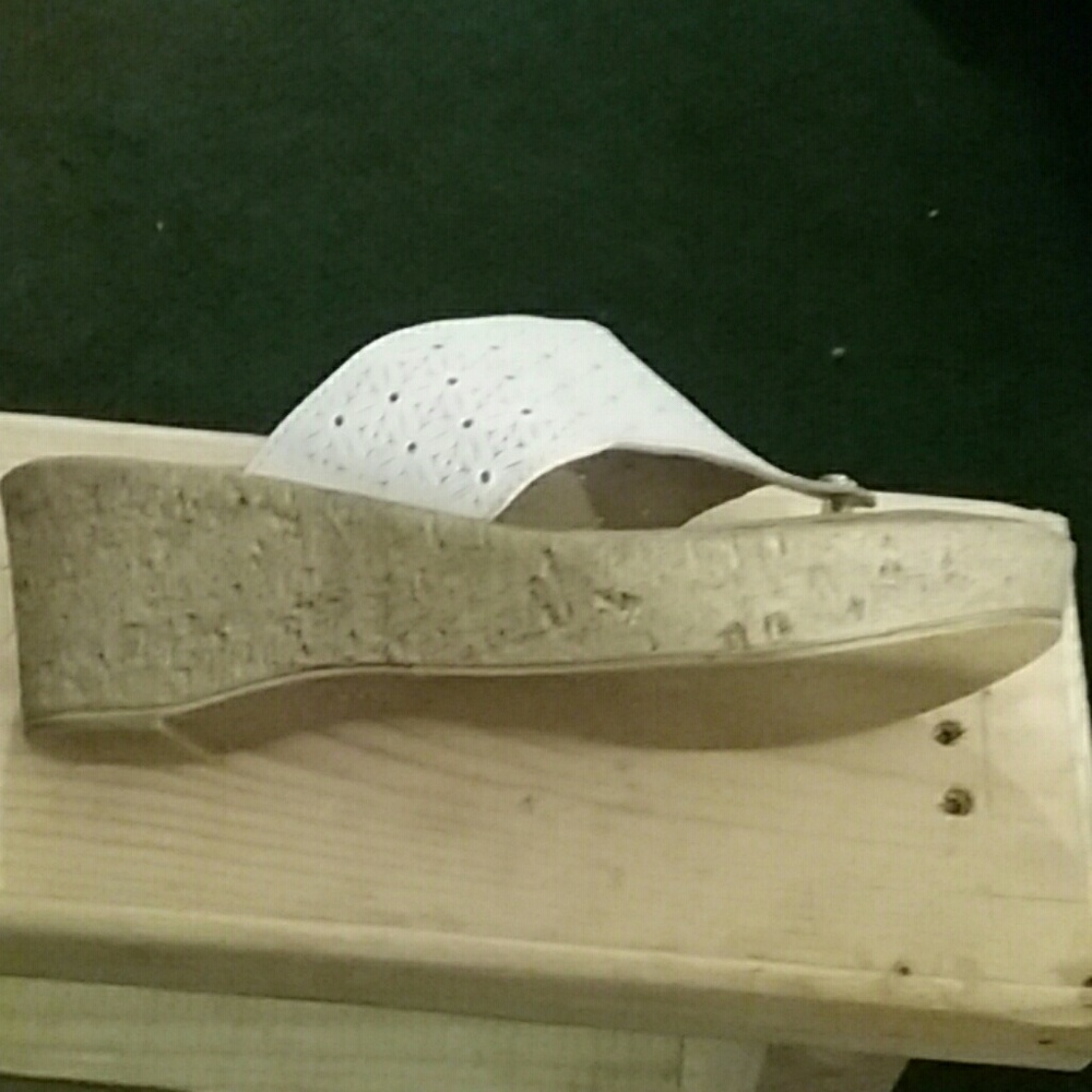 Sandals - Picture 4 of 5